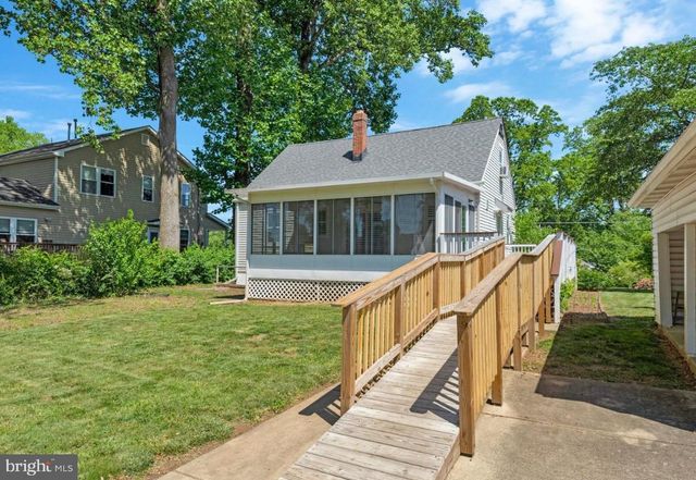 4038 POPLAR ST, Fairfax, VA 22030