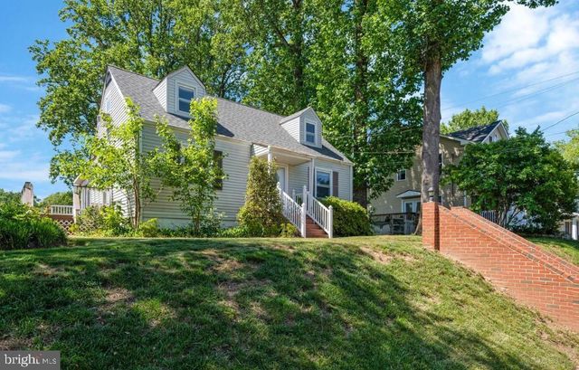 4038 POPLAR ST, Fairfax, VA 22030