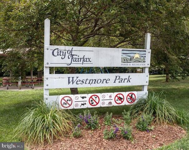 4038 POPLAR ST, Fairfax, VA 22030