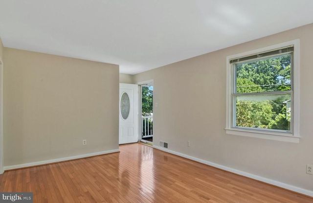 4038 POPLAR ST, Fairfax, VA 22030