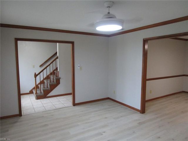 1953 Arlington Arch DR, Virginia Beach, VA 23464