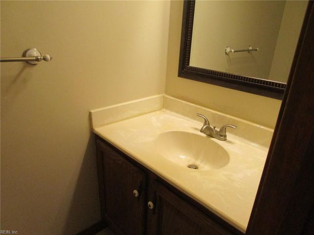 1953 Arlington Arch DR, Virginia Beach, VA 23464