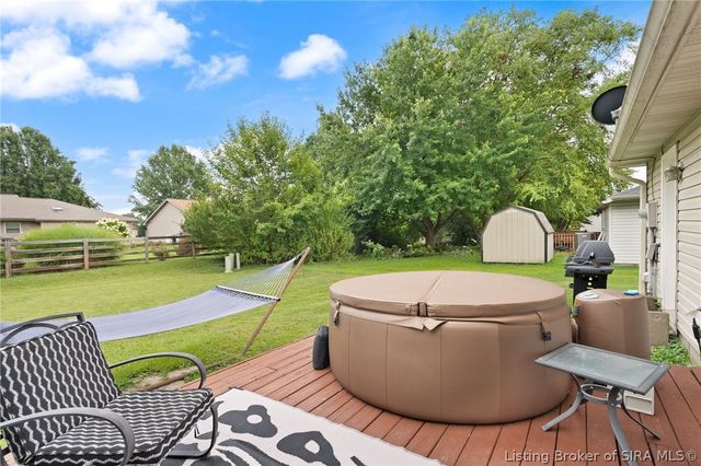 3024 Clearstream Way, Jeffersonville, IN 47130