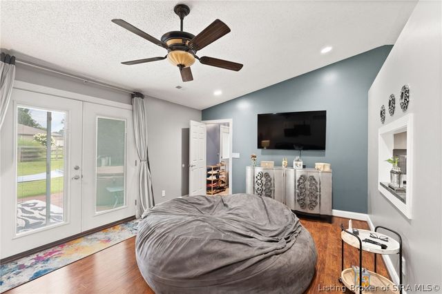 3024 Clearstream Way, Jeffersonville, IN 47130