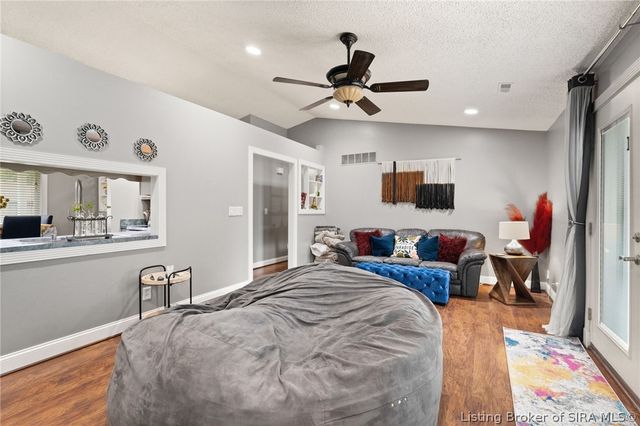 3024 Clearstream Way, Jeffersonville, IN 47130