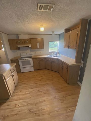 1017 Poplar Ridge Rd, Chapmansboro, TN 37035