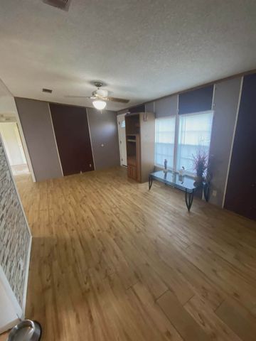 1017 Poplar Ridge Rd, Chapmansboro, TN 37035