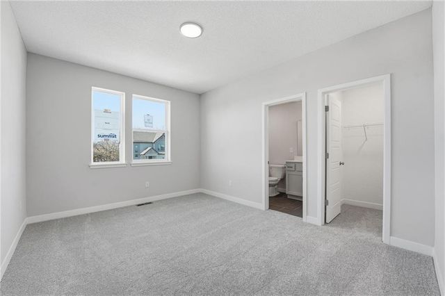 9031 SW 5th Street, Blue Springs, MO 64064