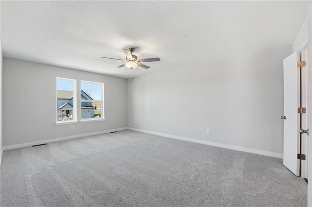 9031 SW 5th Street, Blue Springs, MO 64064