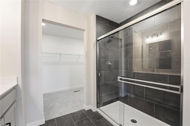 9031 SW 5th Street, Blue Springs, MO 64064