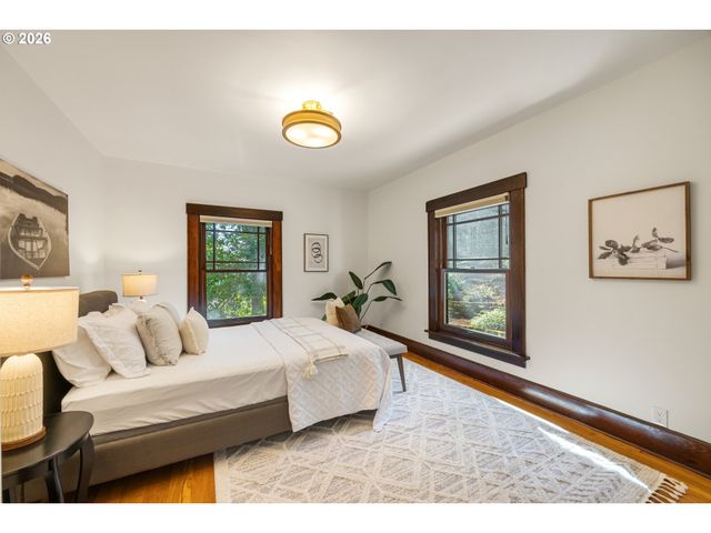 4323 Sw HAMILTON Ter, Portland, OR 97239