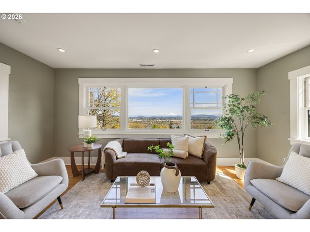 4323 Sw HAMILTON Ter, Portland, OR 97239