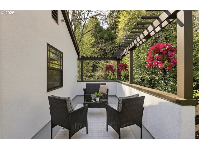 4323 Sw HAMILTON Ter, Portland, OR 97239