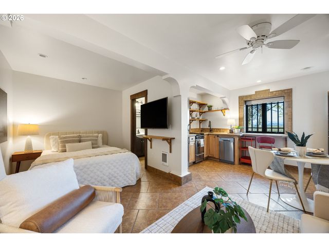 4323 Sw HAMILTON Ter, Portland, OR 97239