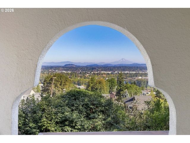 4323 Sw HAMILTON Ter, Portland, OR 97239