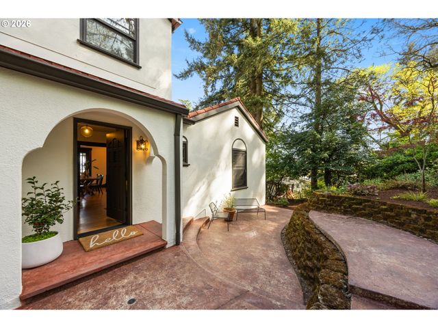 4323 Sw HAMILTON Ter, Portland, OR 97239