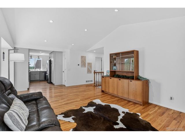 392 Eisenhower Dr, Louisville, CO 80027