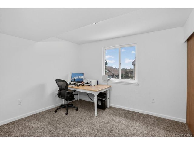 392 Eisenhower Dr, Louisville, CO 80027