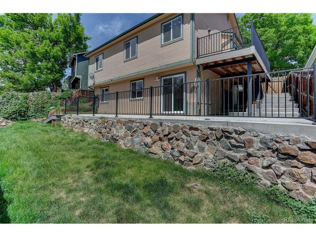 392 Eisenhower Dr, Louisville, CO 80027