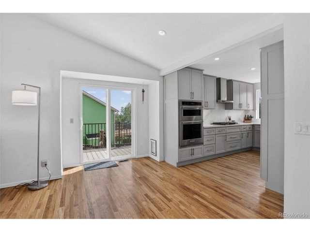 392 Eisenhower Dr, Louisville, CO 80027