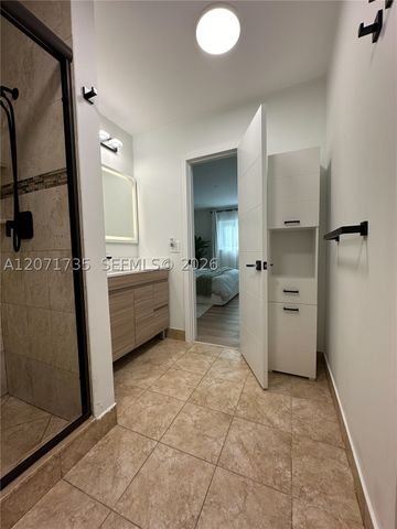 8203 NW 37th St, Coral Springs, FL 33065