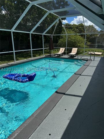 8203 NW 37th St, Coral Springs, FL 33065