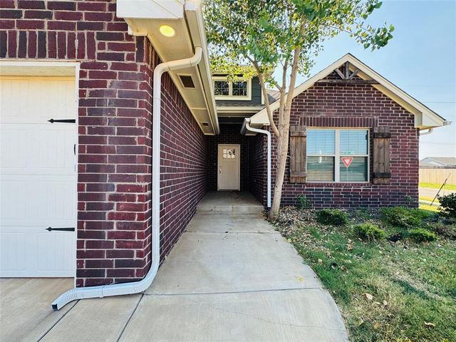 9005 Poppey Place, Yukon, OK 73099