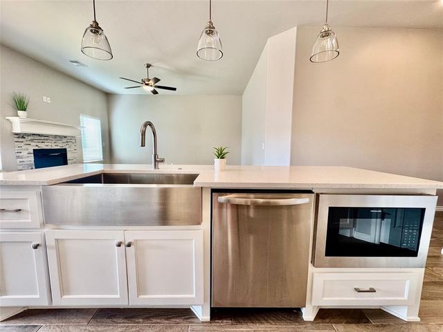 9005 Poppey Place, Yukon, OK 73099