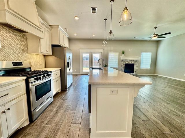 9005 Poppey Place, Yukon, OK 73099