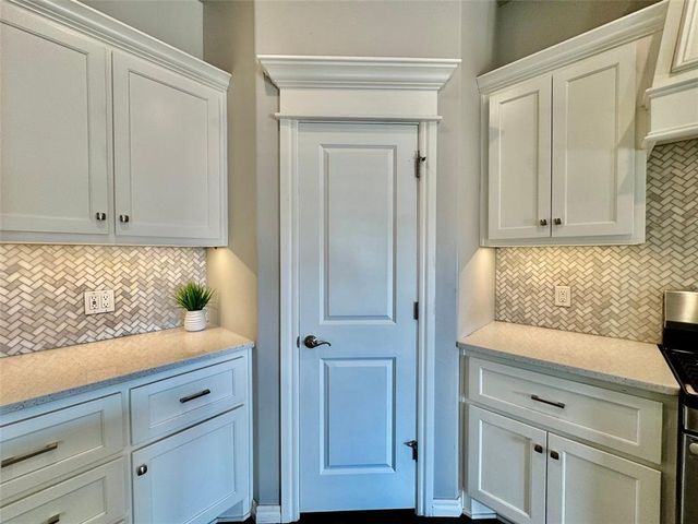 9005 Poppey Place, Yukon, OK 73099
