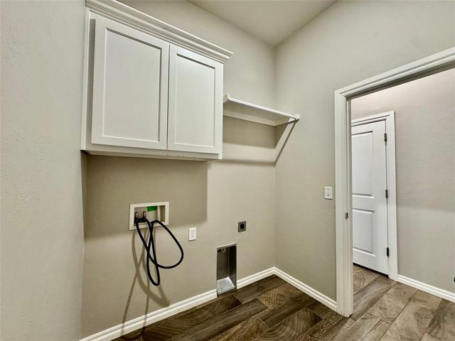 9005 Poppey Place, Yukon, OK 73099