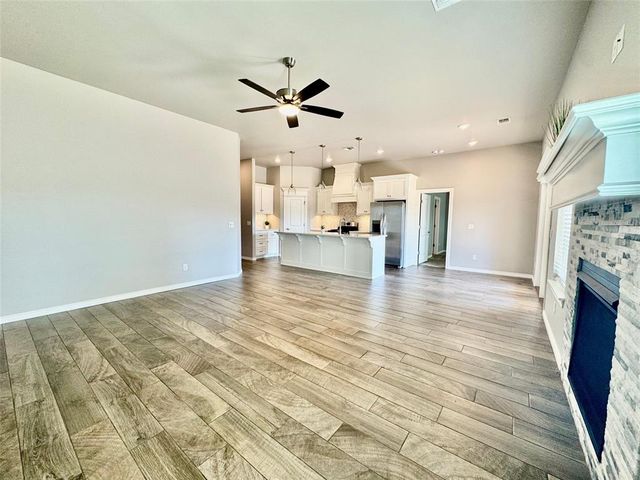 9005 Poppey Place, Yukon, OK 73099