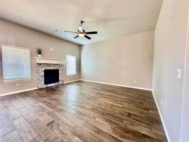 9005 Poppey Place, Yukon, OK 73099