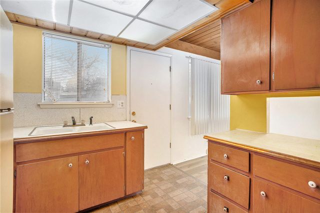 1239 Northfield Avenue NE, Grand Rapids, MI 49505