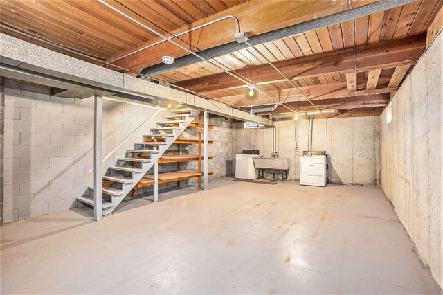 1239 Northfield Avenue NE, Grand Rapids, MI 49505