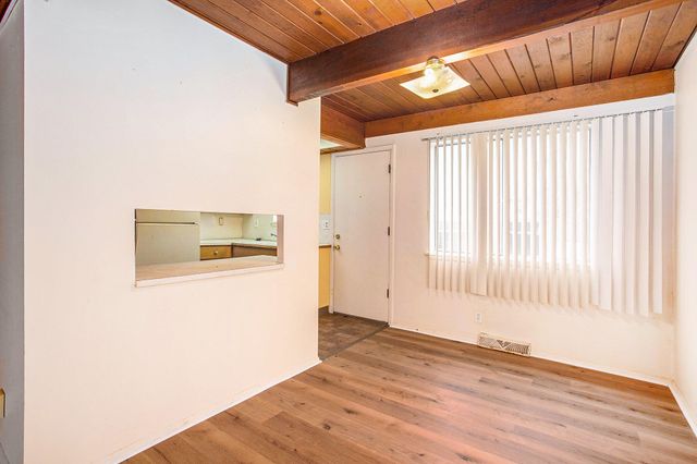 1239 Northfield Avenue NE, Grand Rapids, MI 49505