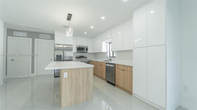 22880 SW 122nd PL, Miami, FL 33170