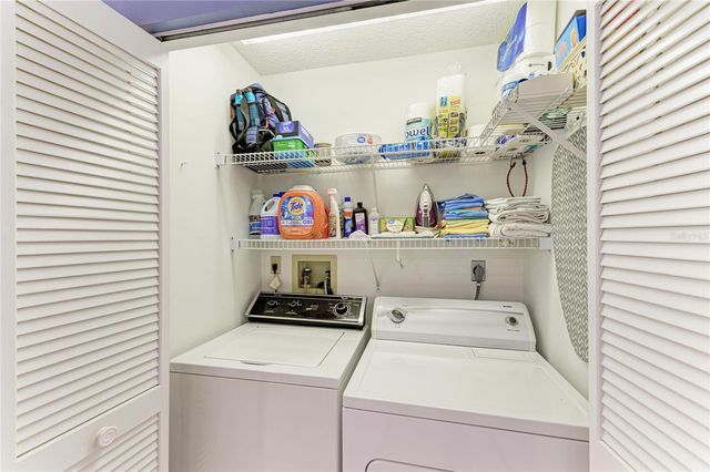 729 BRIGHTSIDE CRESCENT DRIVE 33, Venice, FL 34293