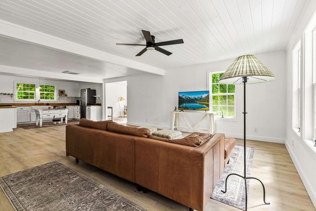 600 Wilderness Road, Point Blank, TX 77364