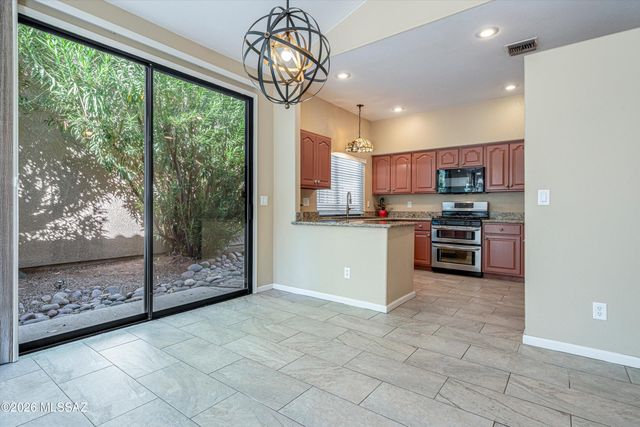 5839 N Misty Ridge Drive, Tucson, AZ 85718