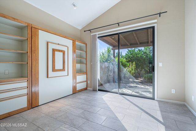5839 N Misty Ridge Drive, Tucson, AZ 85718