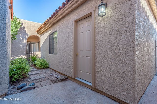 5839 N Misty Ridge Drive, Tucson, AZ 85718