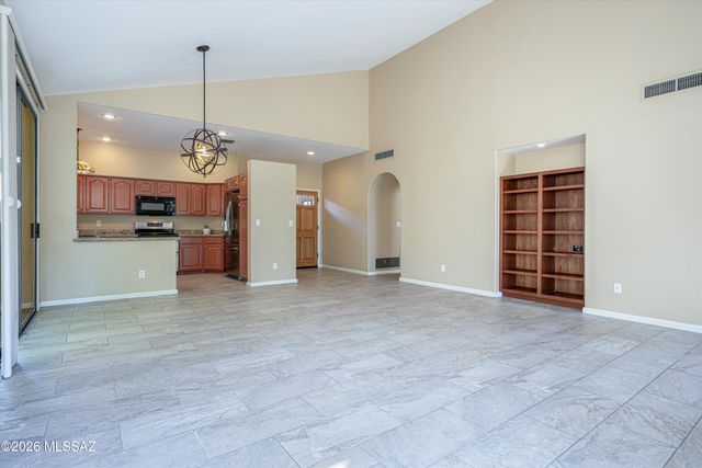 5839 N Misty Ridge Drive, Tucson, AZ 85718