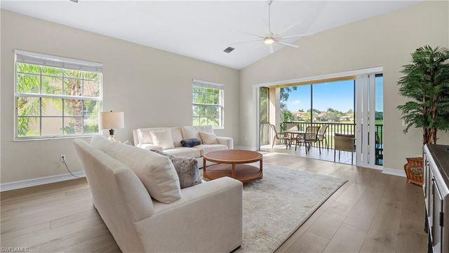 8617 Champions PT # 403, Naples, FL 34113