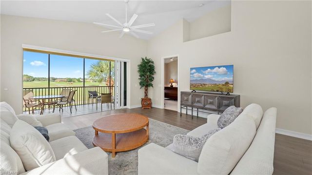 8617 Champions PT # 403, Naples, FL 34113