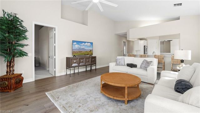 8617 Champions PT # 403, Naples, FL 34113