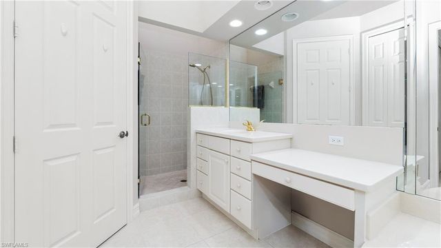 8617 Champions PT # 403, Naples, FL 34113