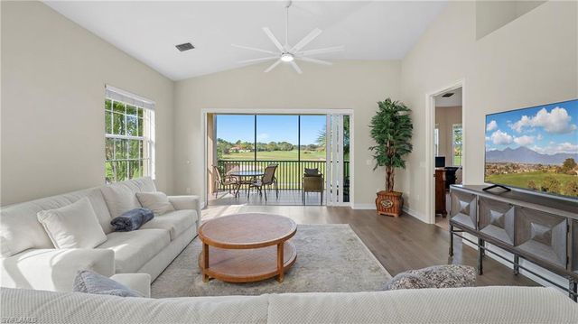 8617 Champions PT # 403, Naples, FL 34113