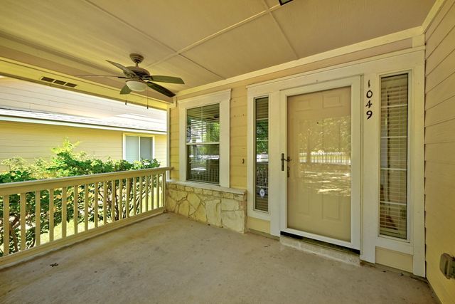 1049 King Cotton LN, Round Rock, TX 78664
