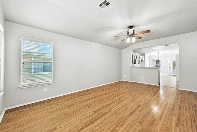 1049 King Cotton LN, Round Rock, TX 78664